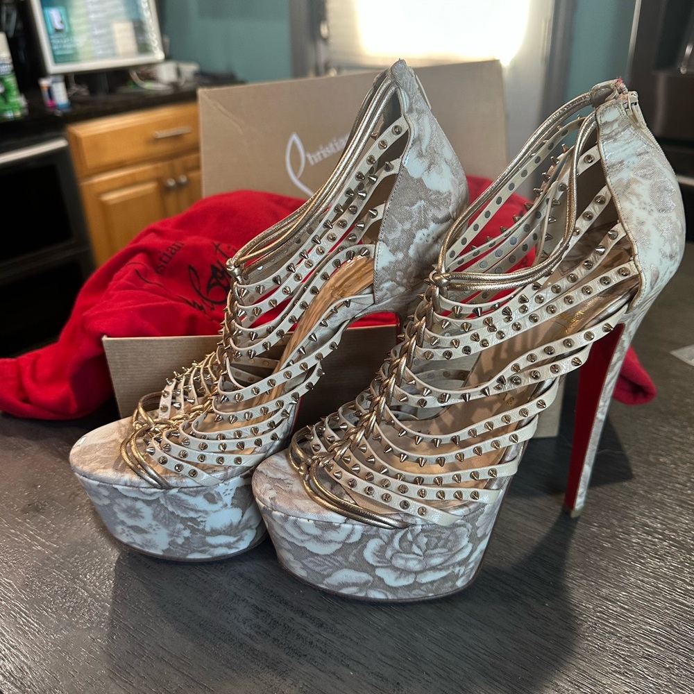 Christian Louboutin Floral Studded Heels - Beige and White